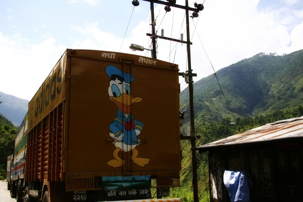 Nepal,Lastwagen