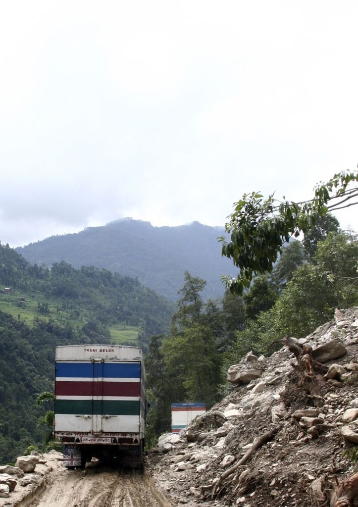 Nepal,Lastwagen,Dangerous Road