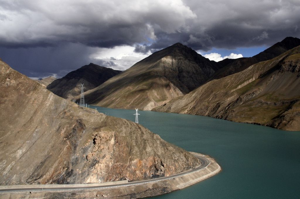 Tibet,Yardrog Yutsho