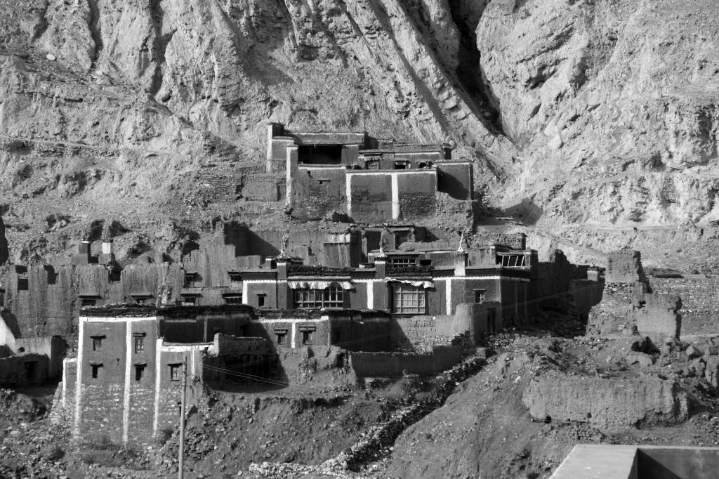 B & W,Tibet